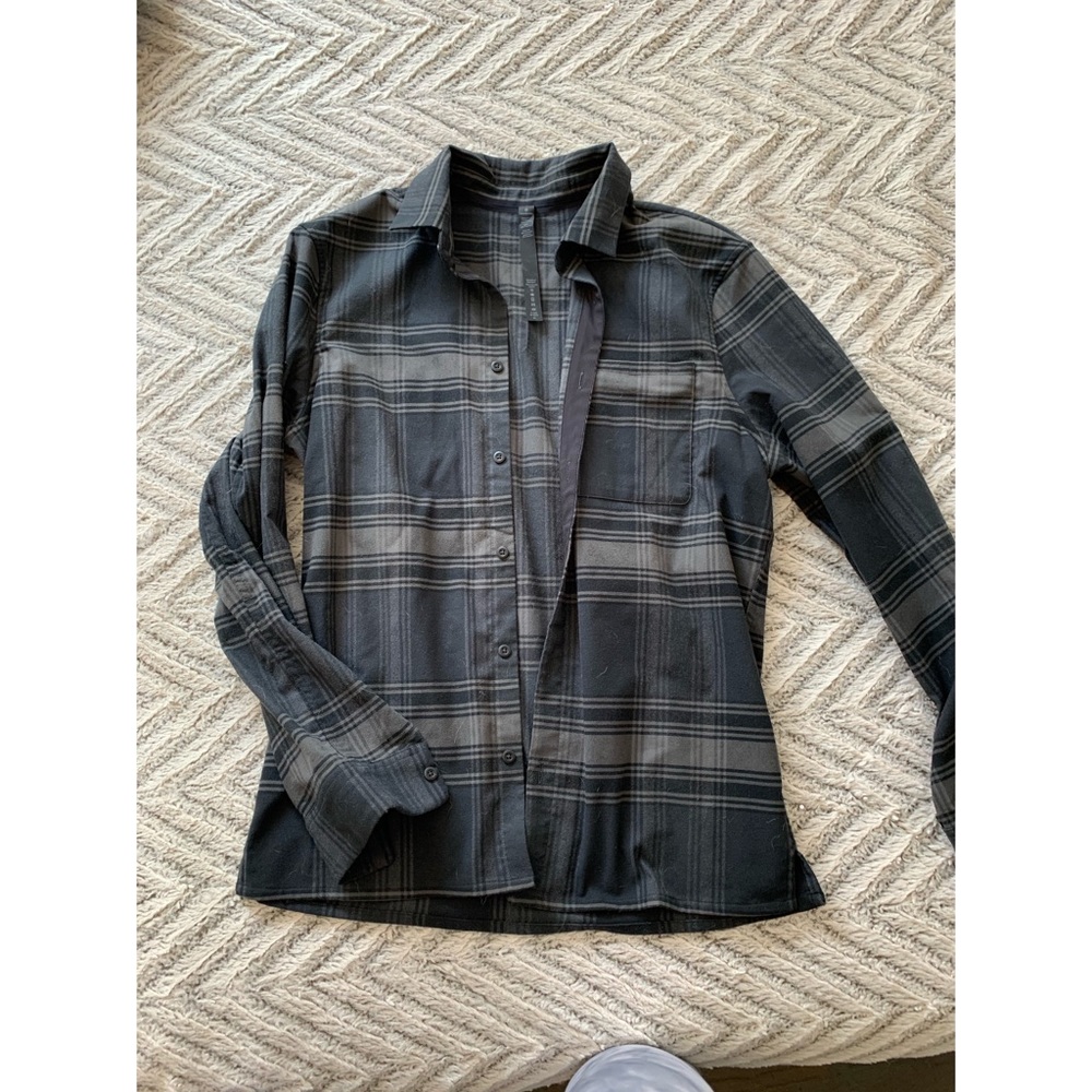 Lululemon mason peak flannel.